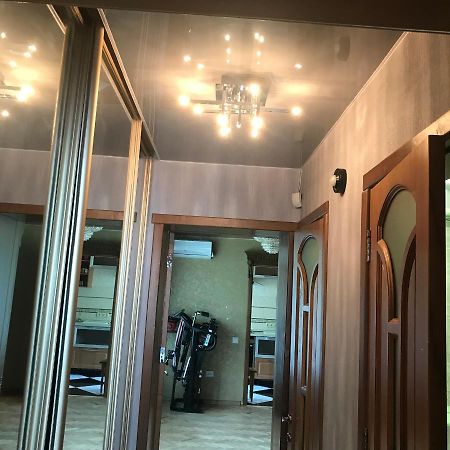 Апартаменты Ботанический Сад Kiev Luaran gambar
